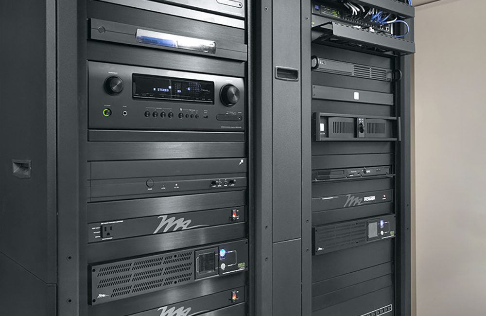 Middle Atlantic amplía los galardonados racks BGR preconfigurados