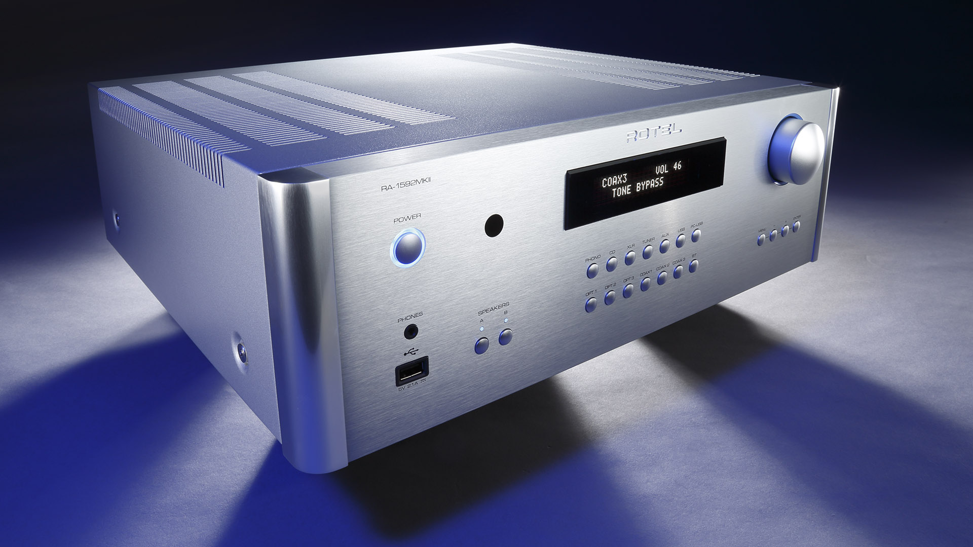 Los amplificadores Rotel se anuncian como modelos MKII, aprovechando la tecnología Michi